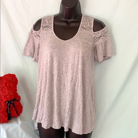 Xhilaration top with lace and cut out sleeves - Picture 2 of 7